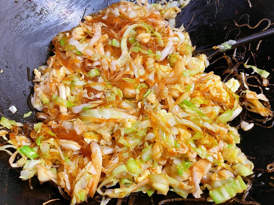 家常版炒三丝的做法 步骤5