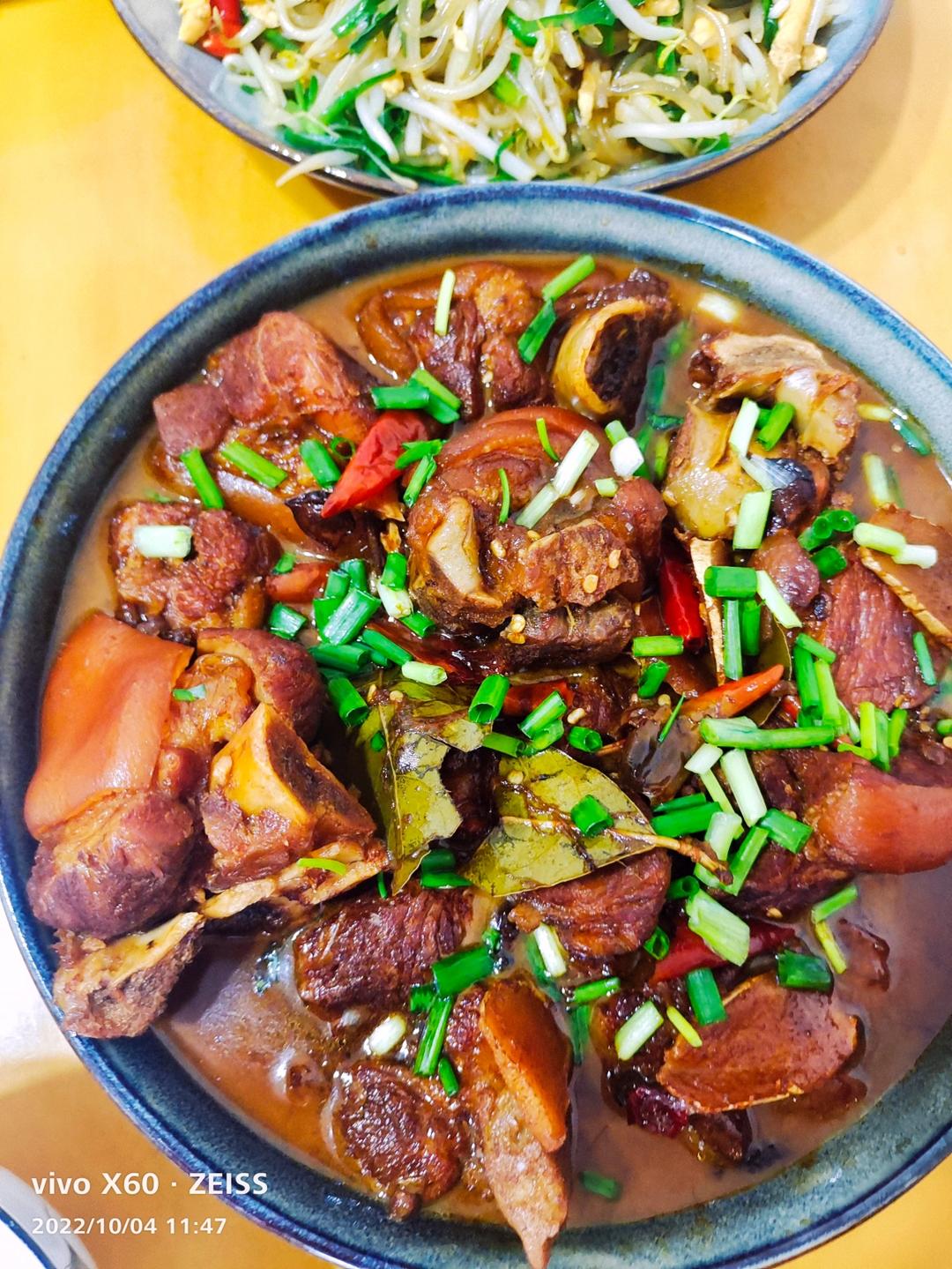 【红烧肘子】（家庭版卤蹄膀）