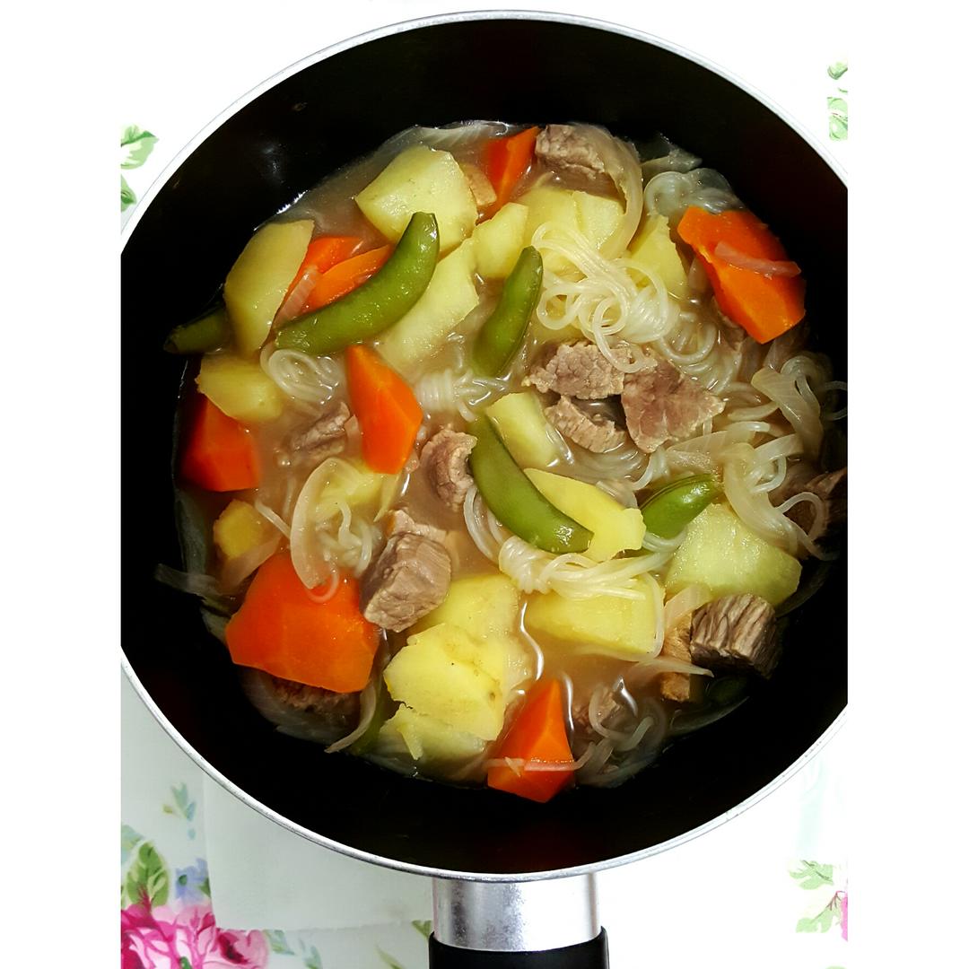 日式土豆炖牛肉（肉じゃが）