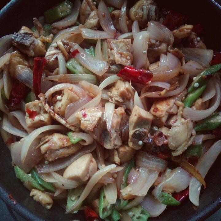 麻辣炒翅中