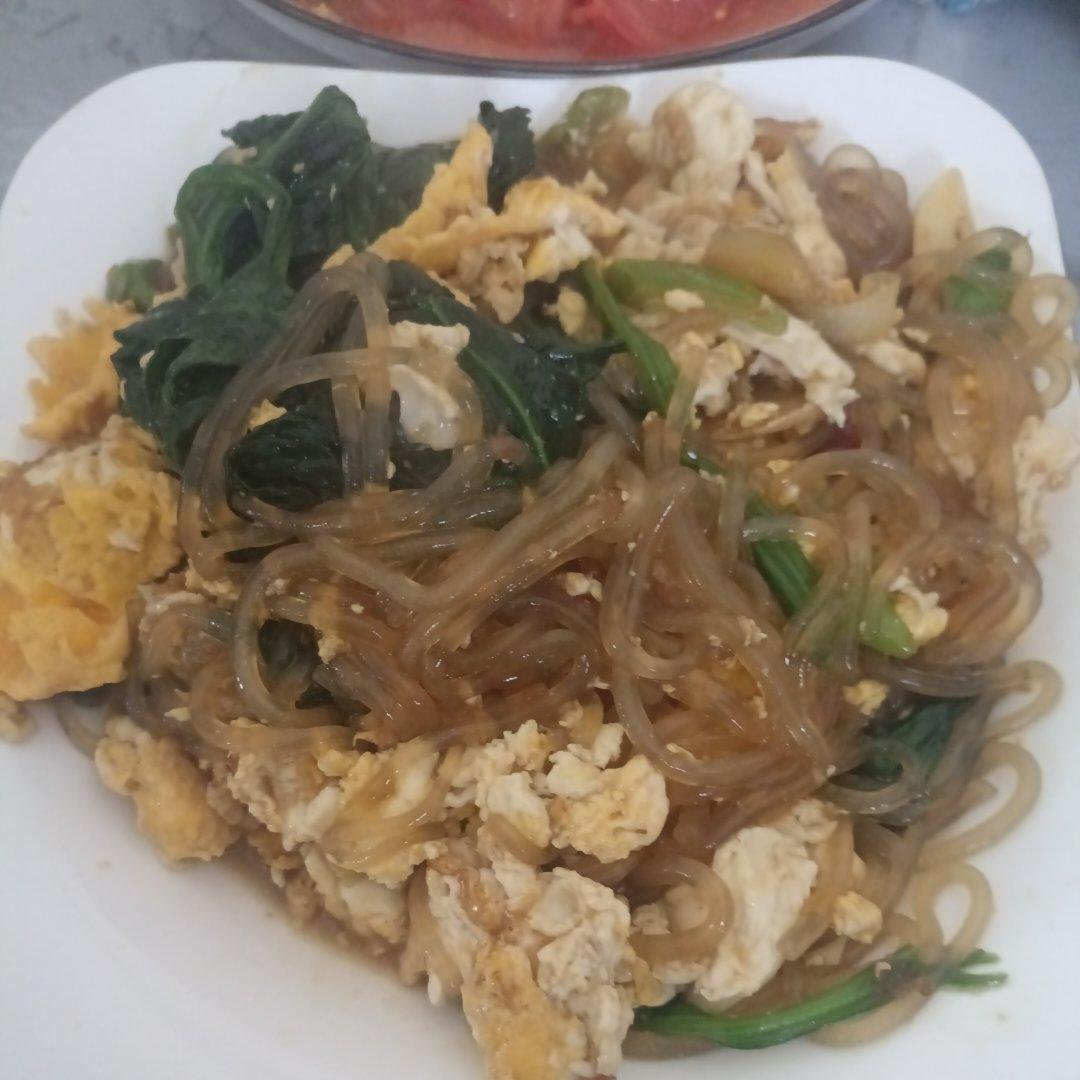 菠菜粉条炒鸡蛋