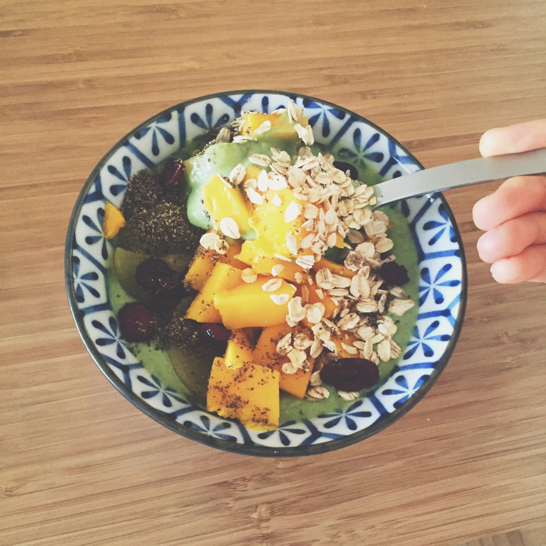 芒果牛油果奶昔