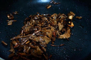 茶树菇烧豆腐的做法 步骤4