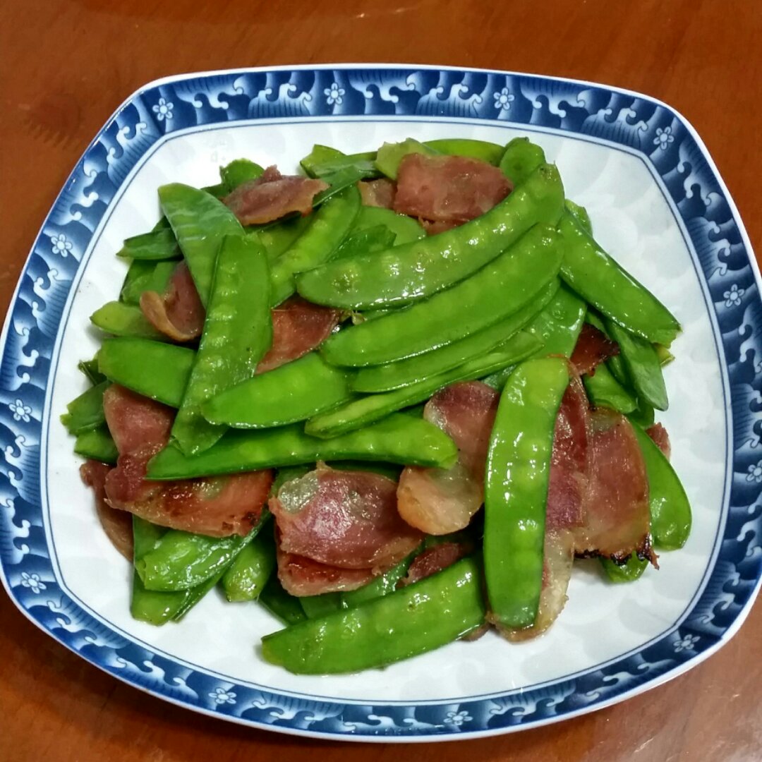 腊肠炒荷兰豆