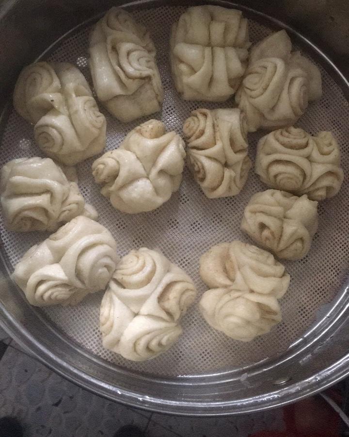 葱香椒盐花卷