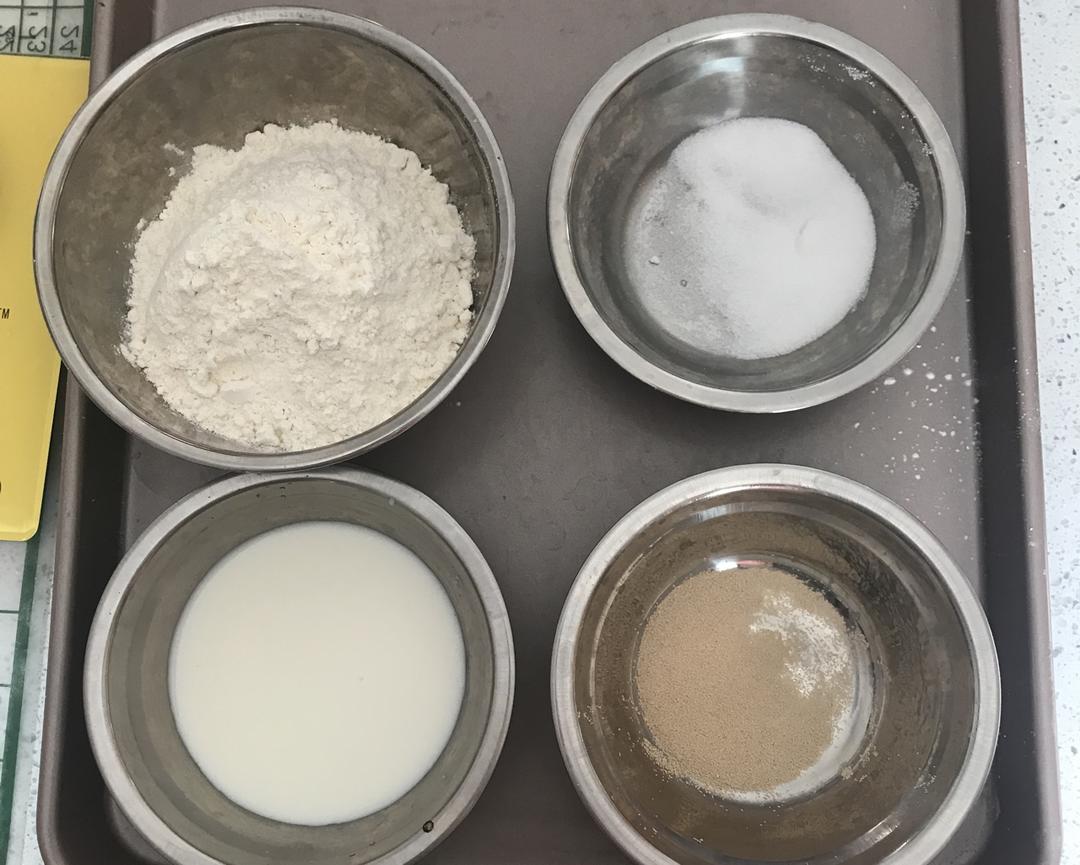 纯奶手撕吐司的做法 步骤1