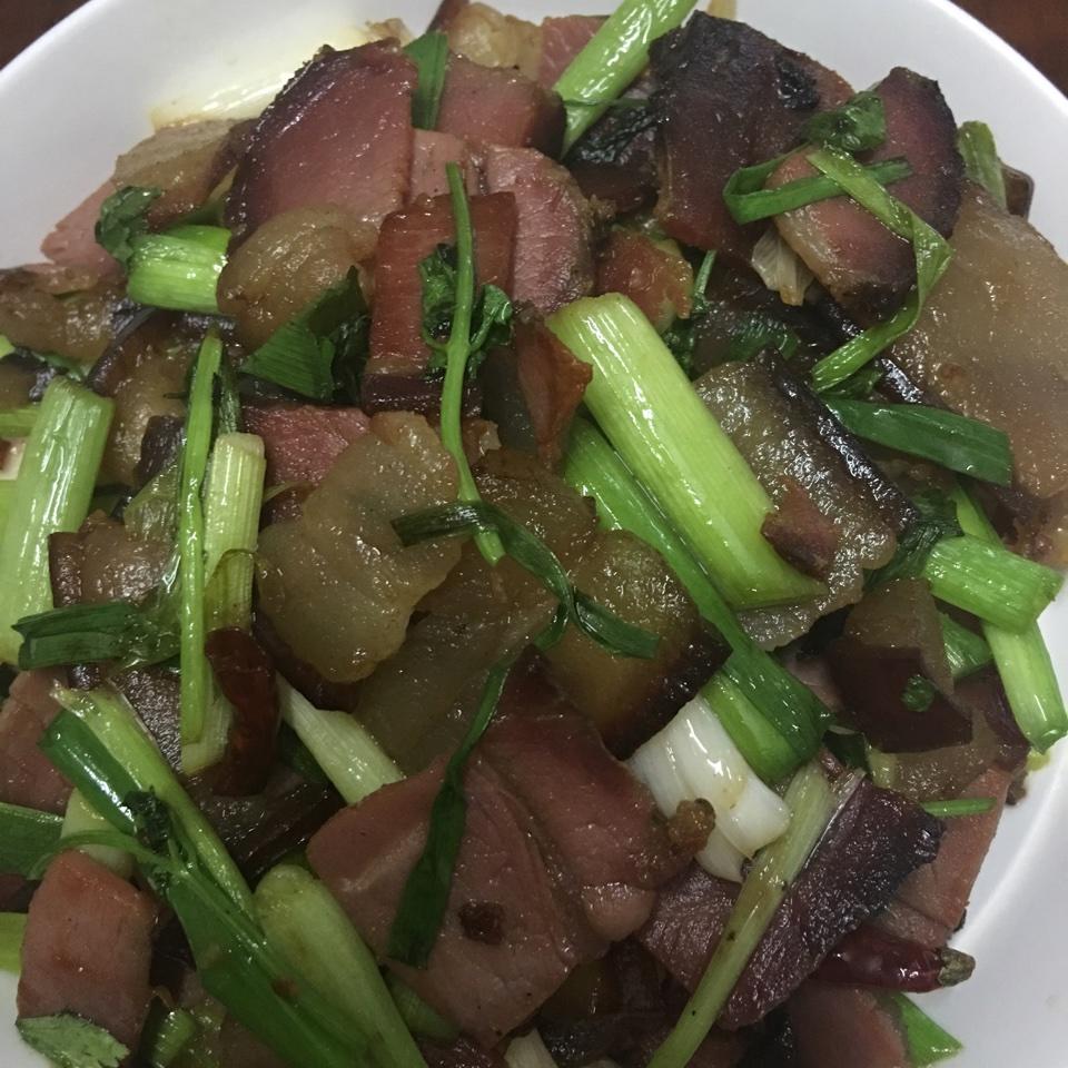 青蒜炒腊肉
