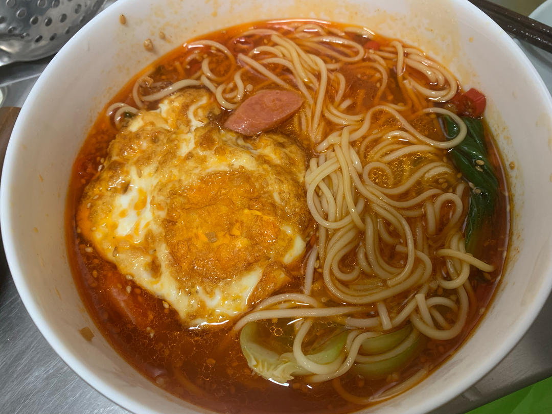 酸辣开胃❗️好吃到连汤汁不剩～酸汤面