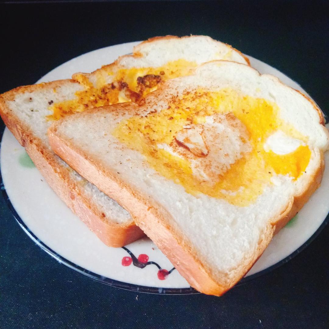 荷包蛋土司