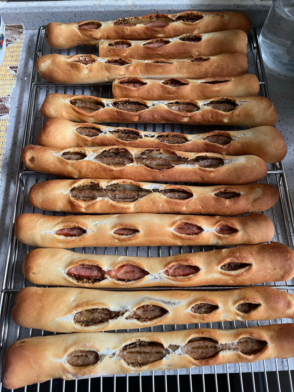 法式芥末籽脆肠包