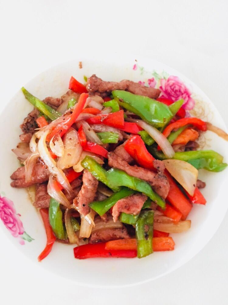 洋葱炒牛柳的做法