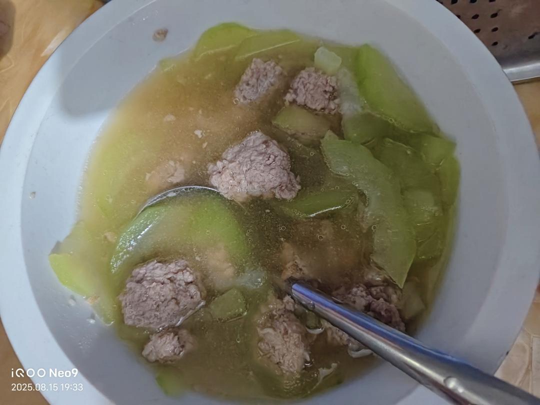 巨鲜美的冬瓜丸子汤