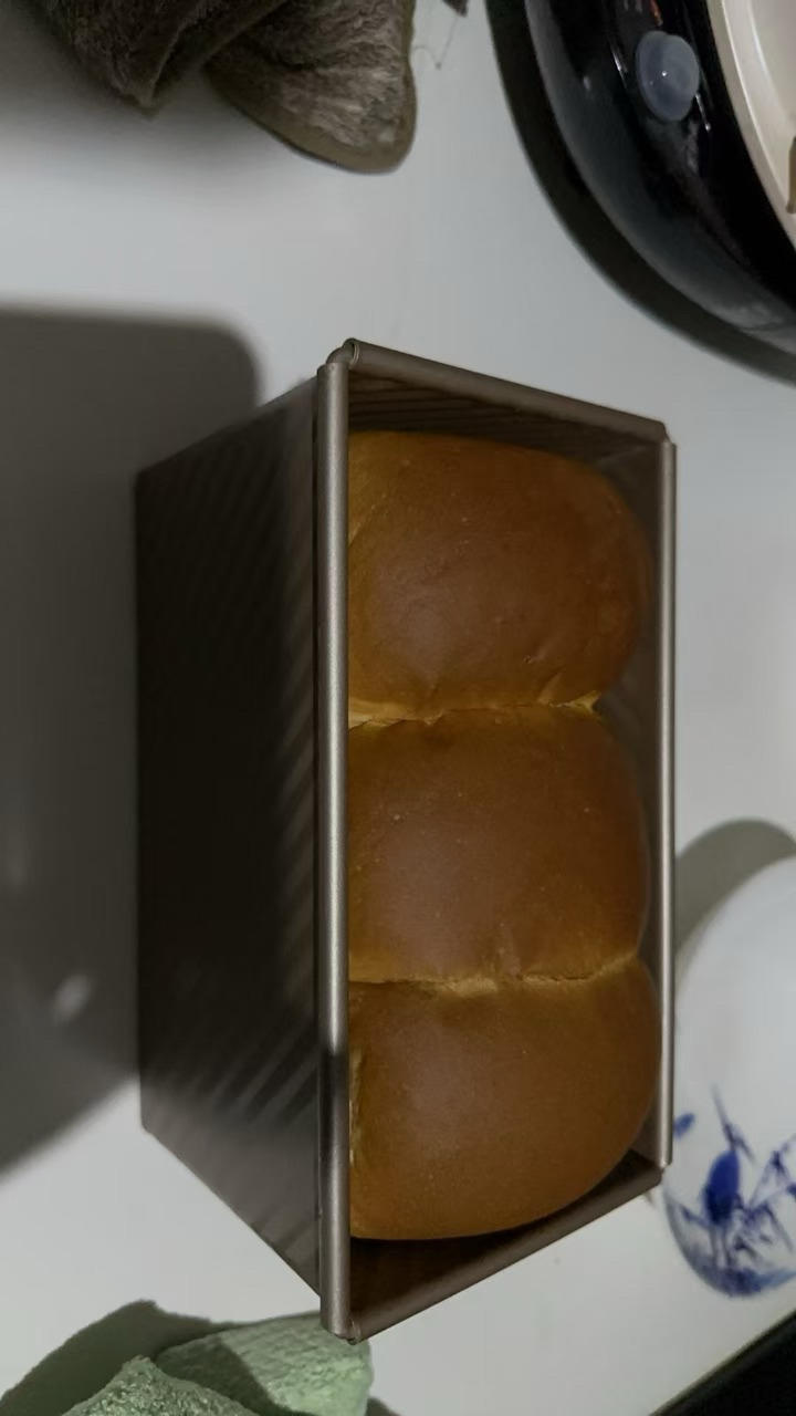吐司，奶香手撕面包，超级香浓