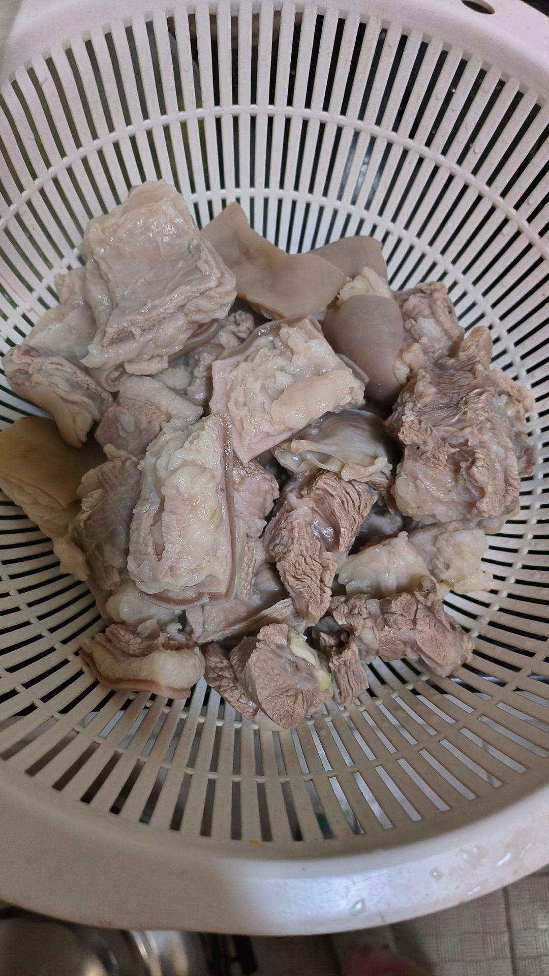 萝卜羊腩煲