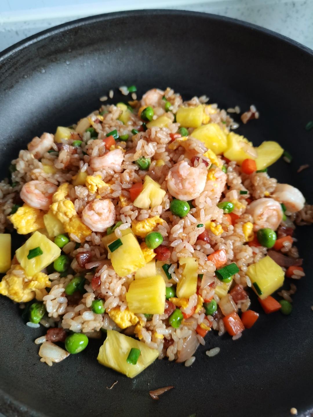 虾仁菠萝炒饭