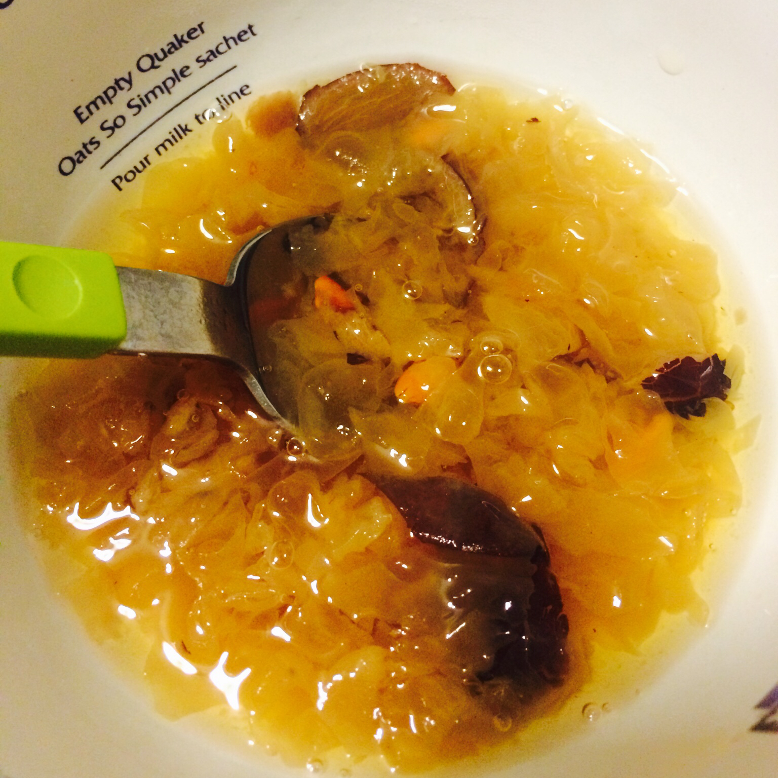 冰糖银耳红枣汤