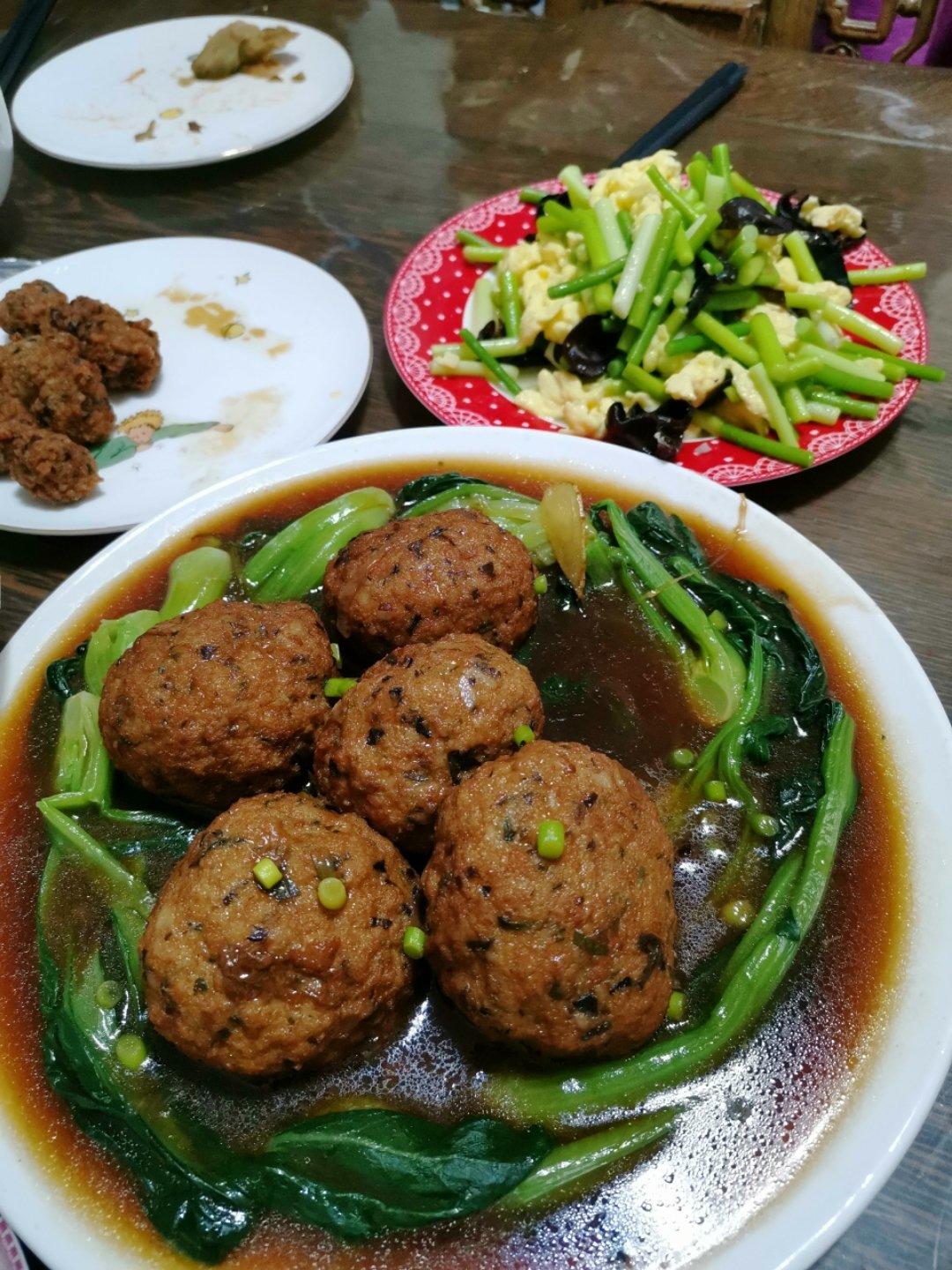 四喜丸子/红烧狮子头 Chinese Meatballs
