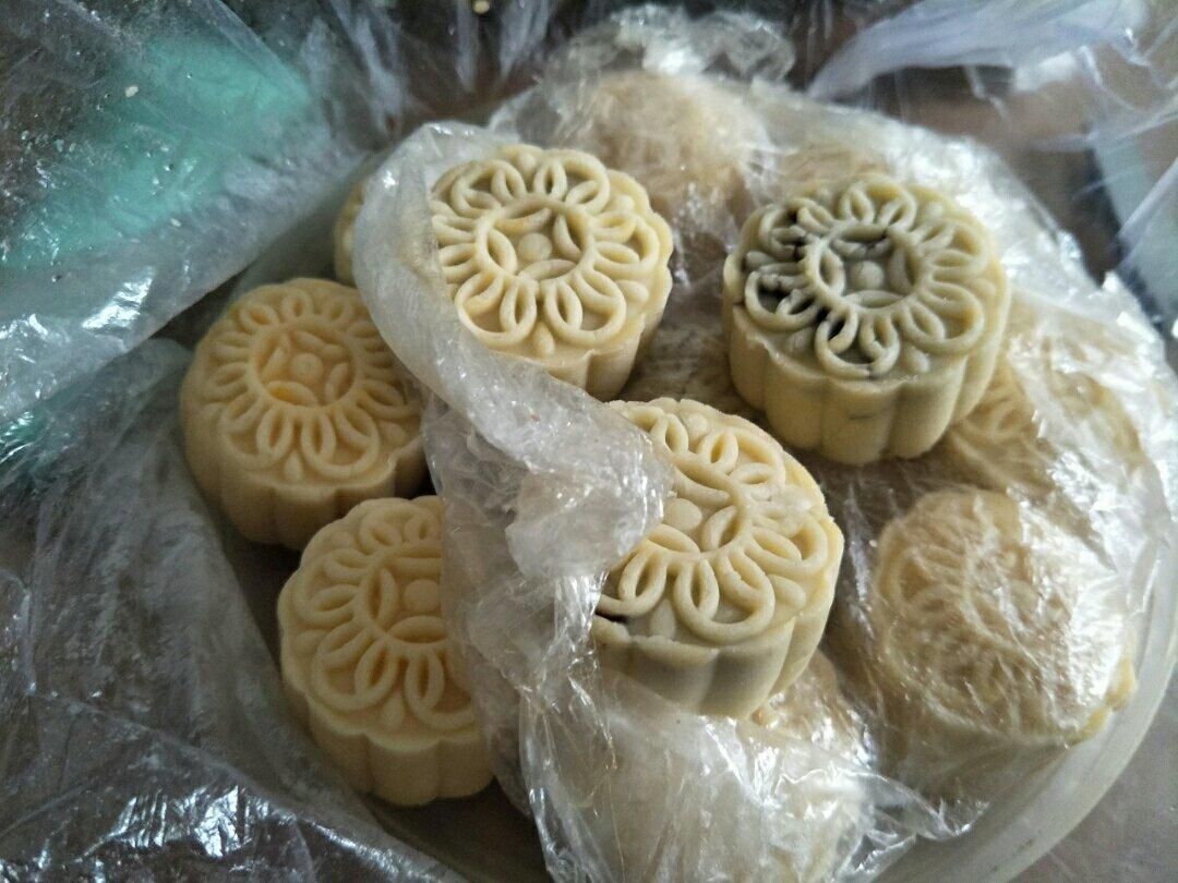 奶黄流心月饼（常温仍流心）