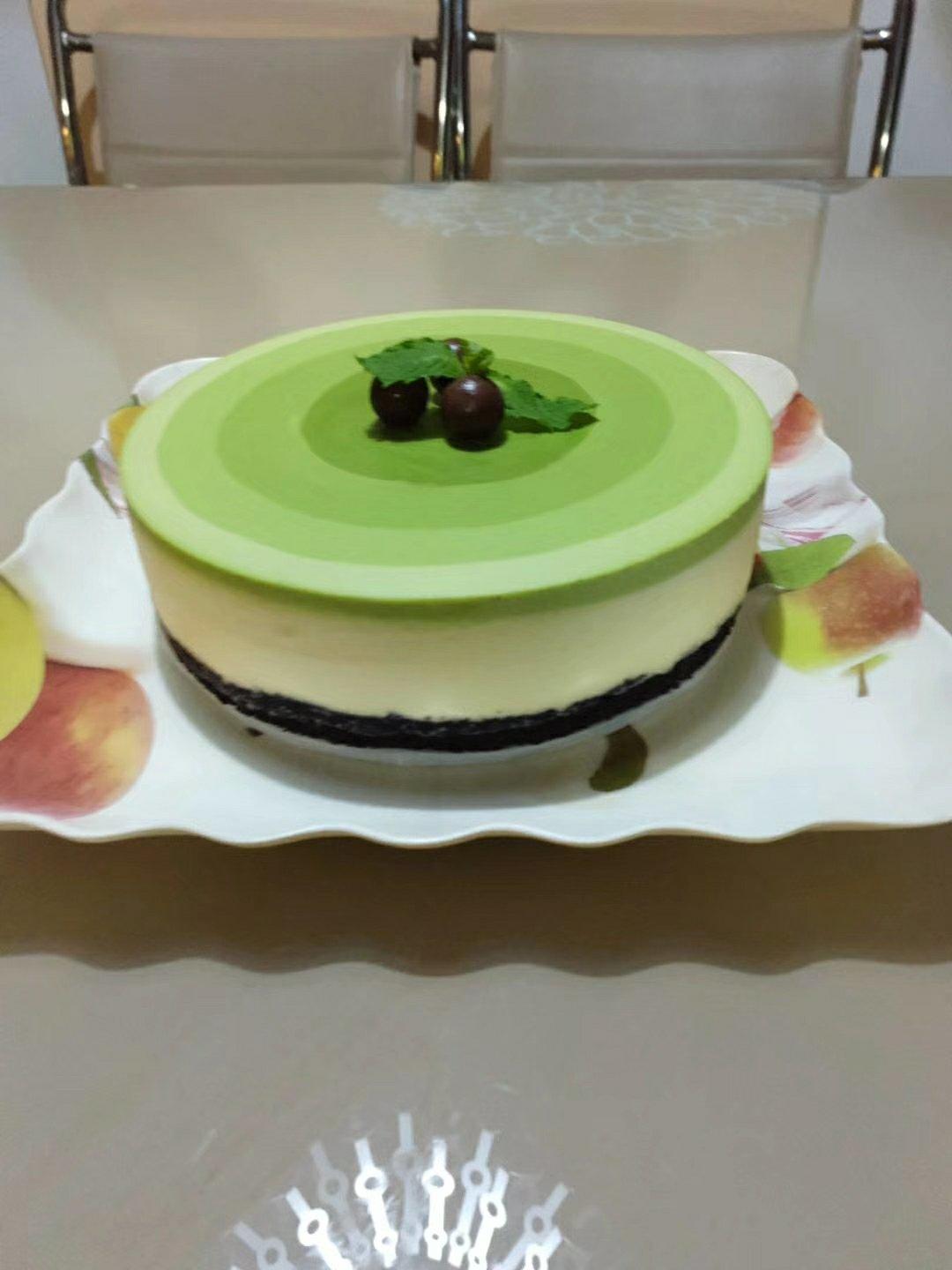 渐变抹茶慕斯蛋糕：我Amanda带着既美又作的抹茶甜点又来了！【曼食慢语】