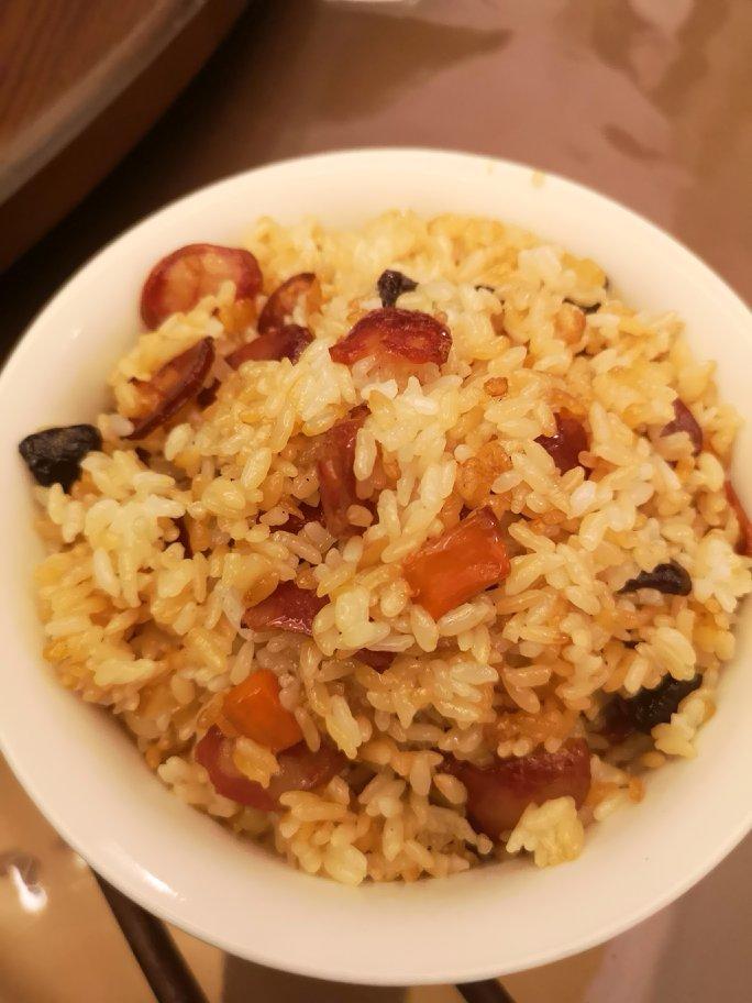 电饭锅版香菇腊肠饭