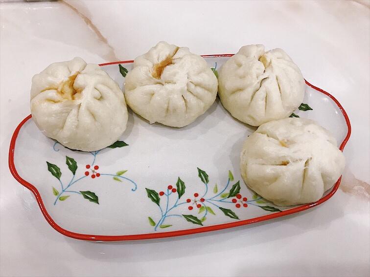 松软多汁的肉包子