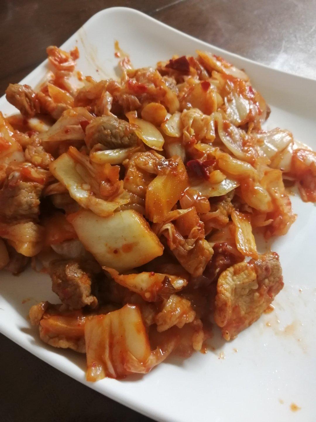辣白菜炒五花肉