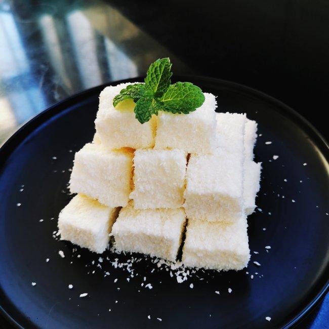 完胜85度C牛奶椰丝小方