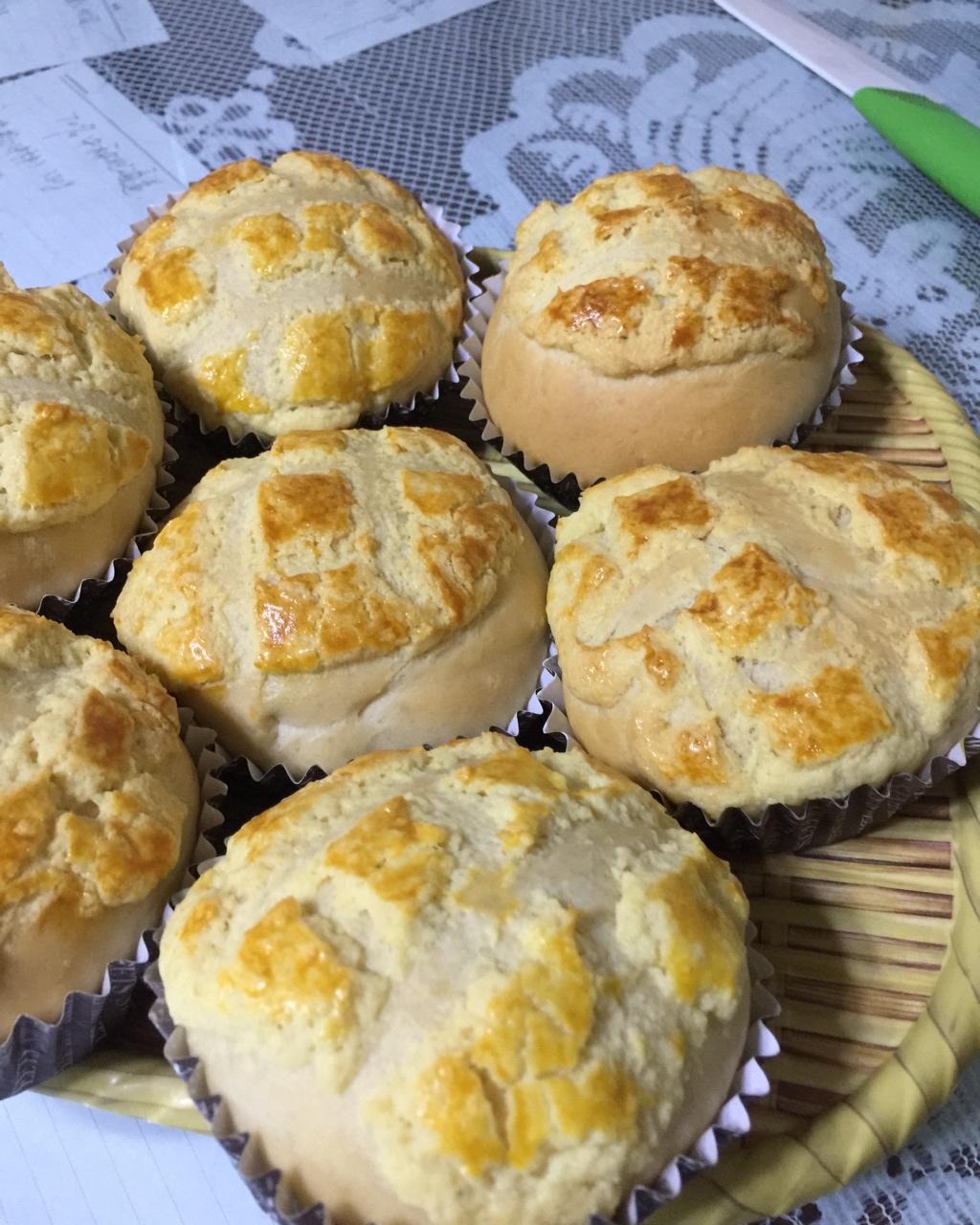 好吃到炸裂的港式菠萝包（附带制作酥皮的小视频）