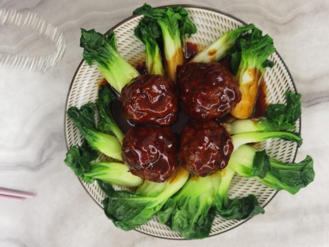 四喜丸子/红烧狮子头 Chinese Meatballs