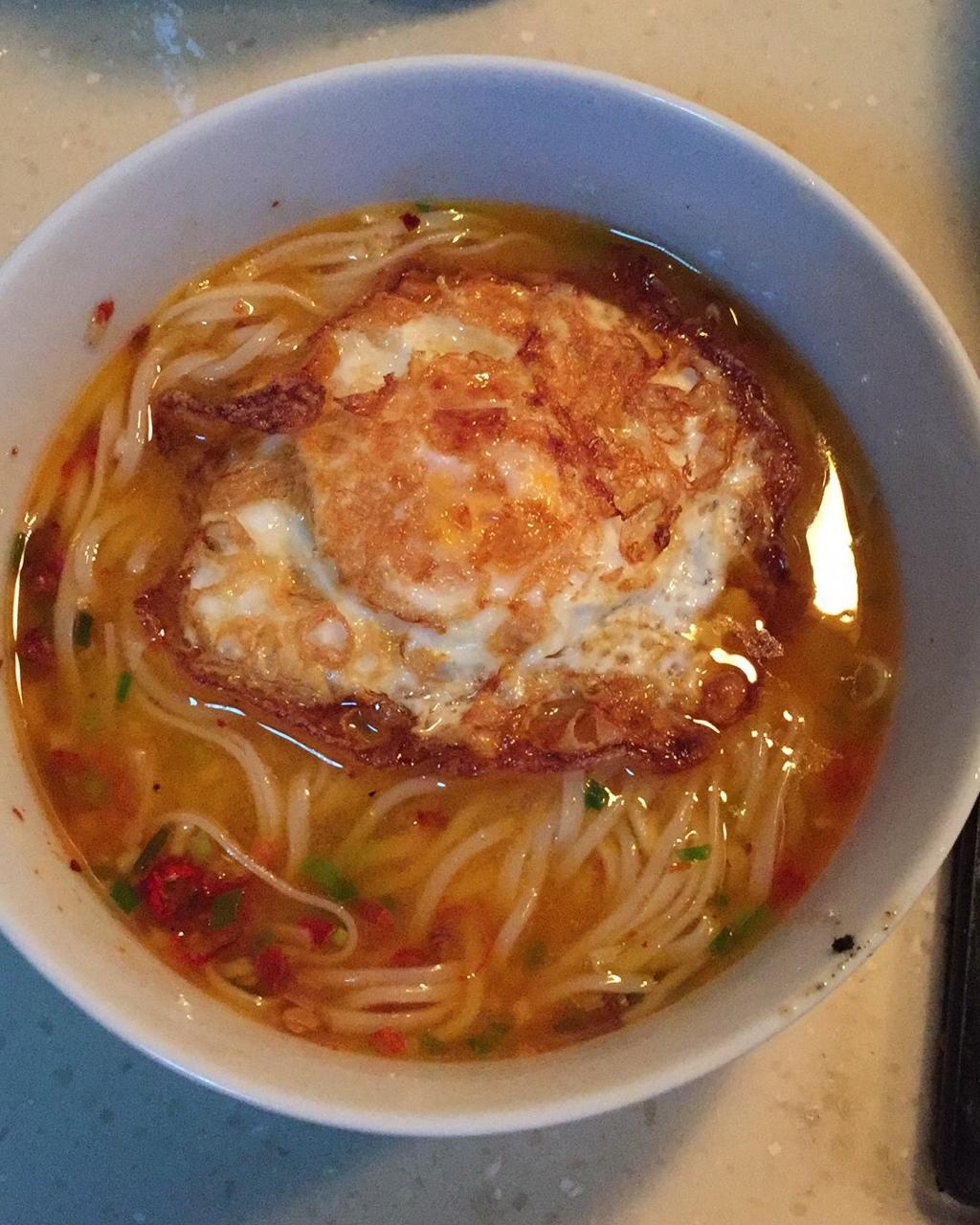 rebekah做的王大厨酸汤面