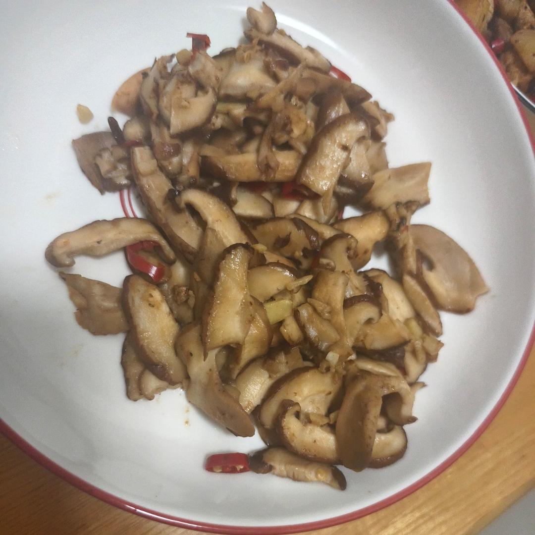 香菇这样炒比肉都好吃😋素炒香菇