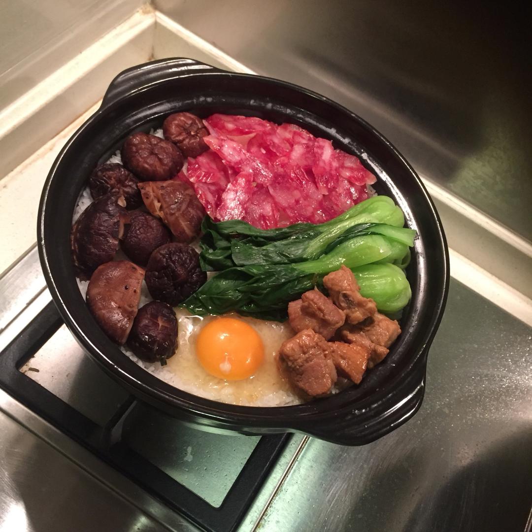 传统腊肠煲仔饭