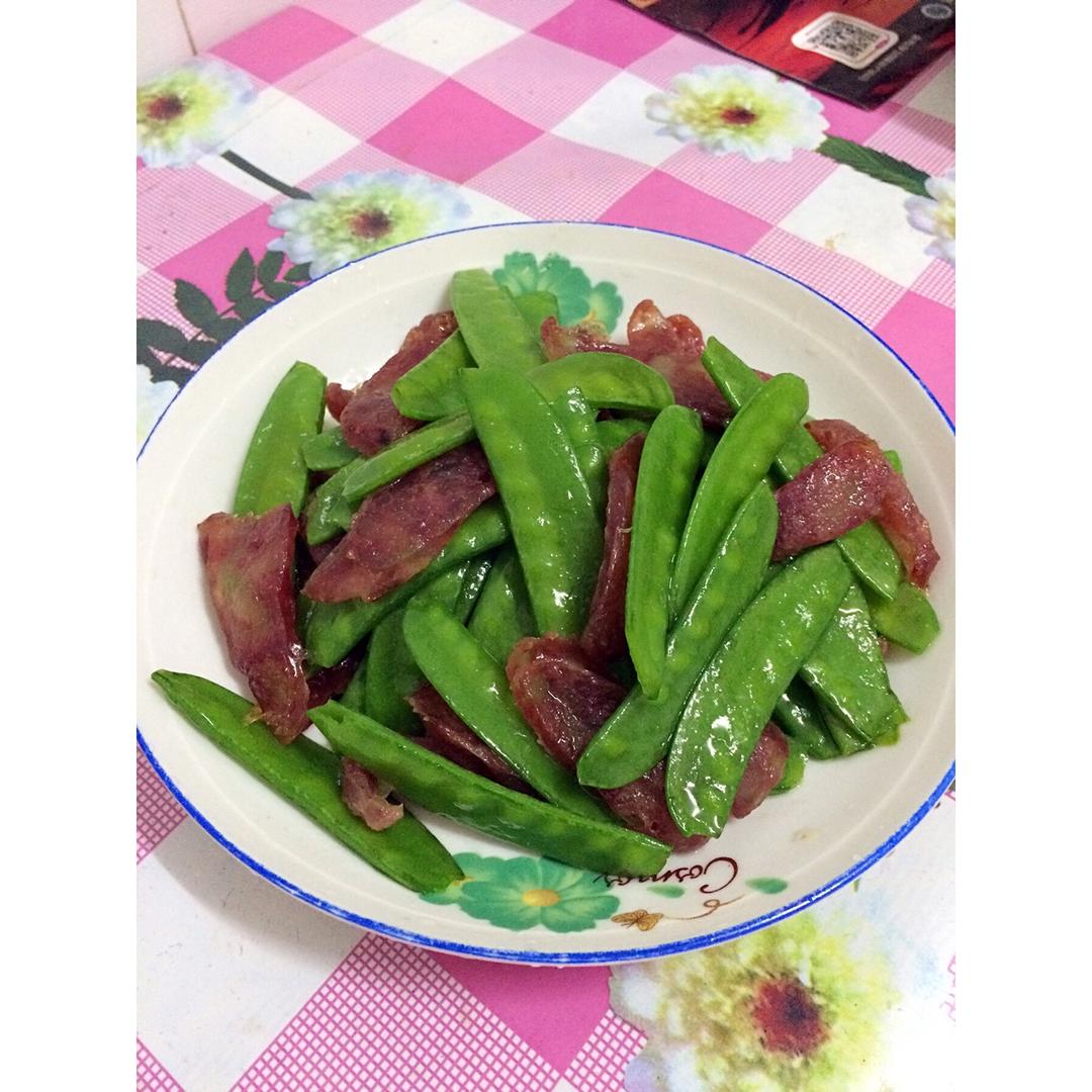 腊肠炒荷兰豆