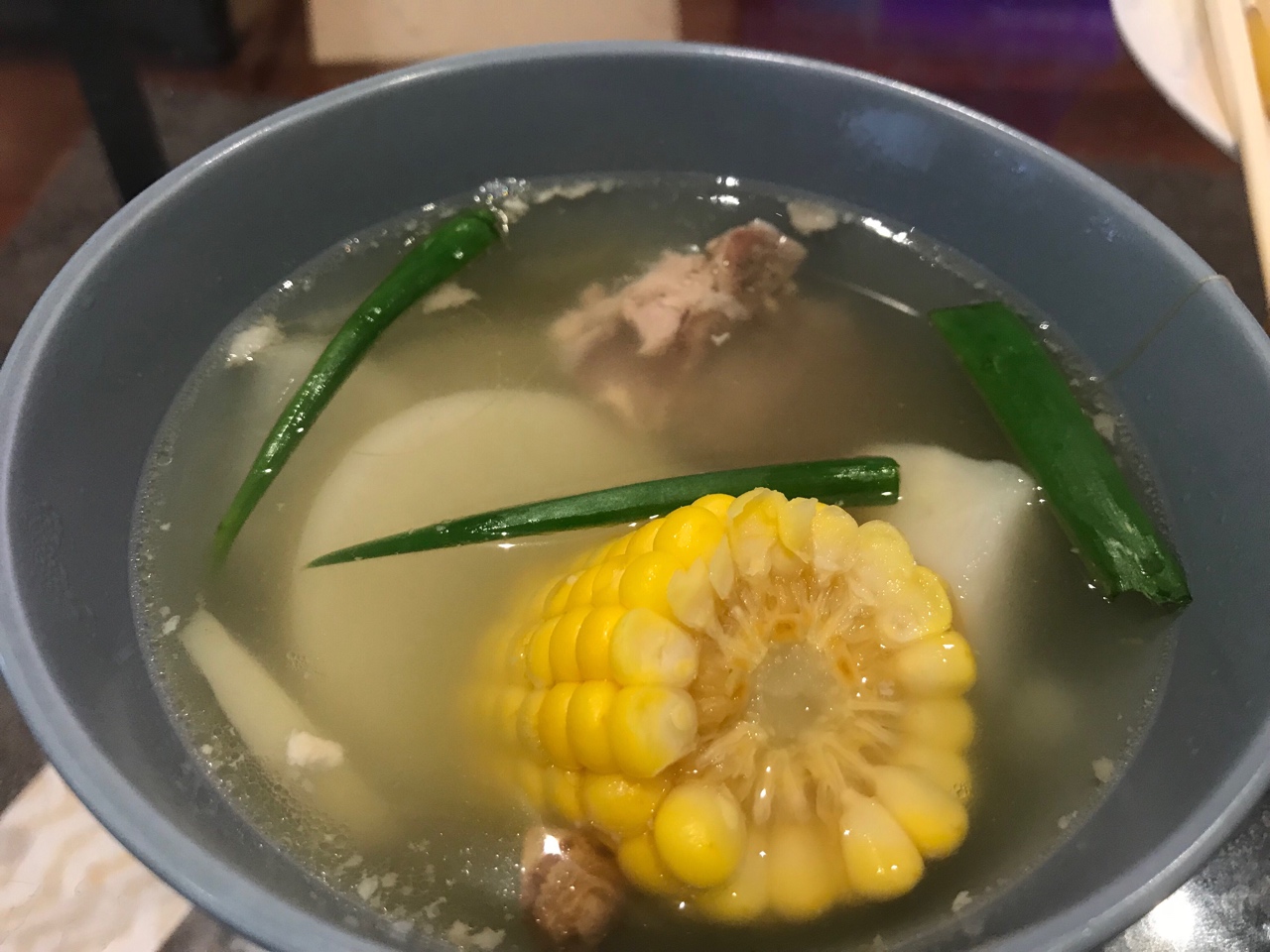 超简单玉米排骨汤