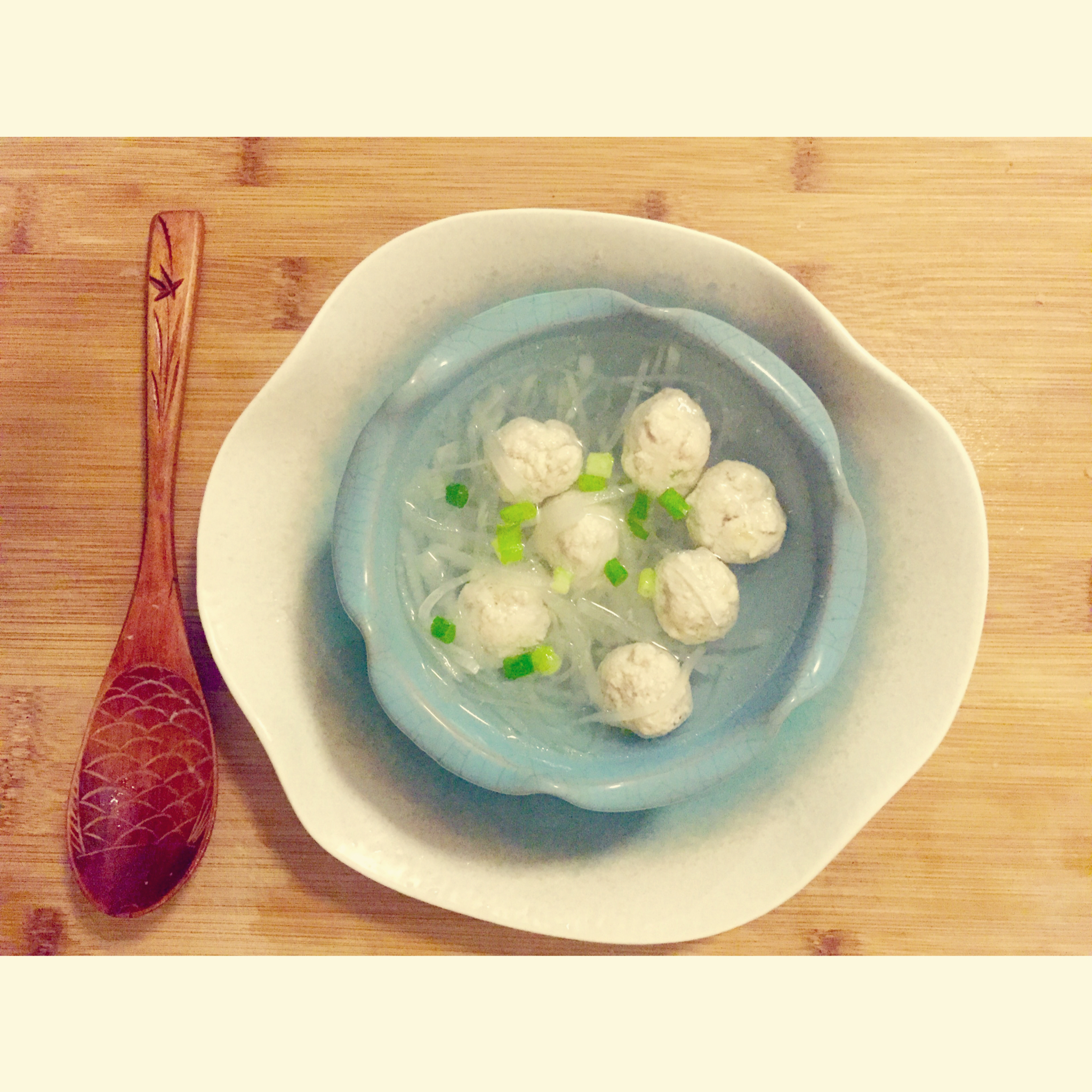 【10分钟系列】白萝卜豆腐圆子汤