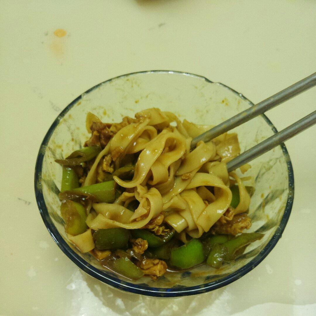 青椒鸡蛋打卤面