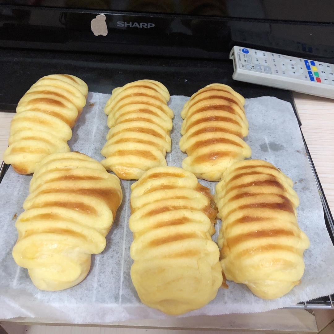 毛毛虫面包