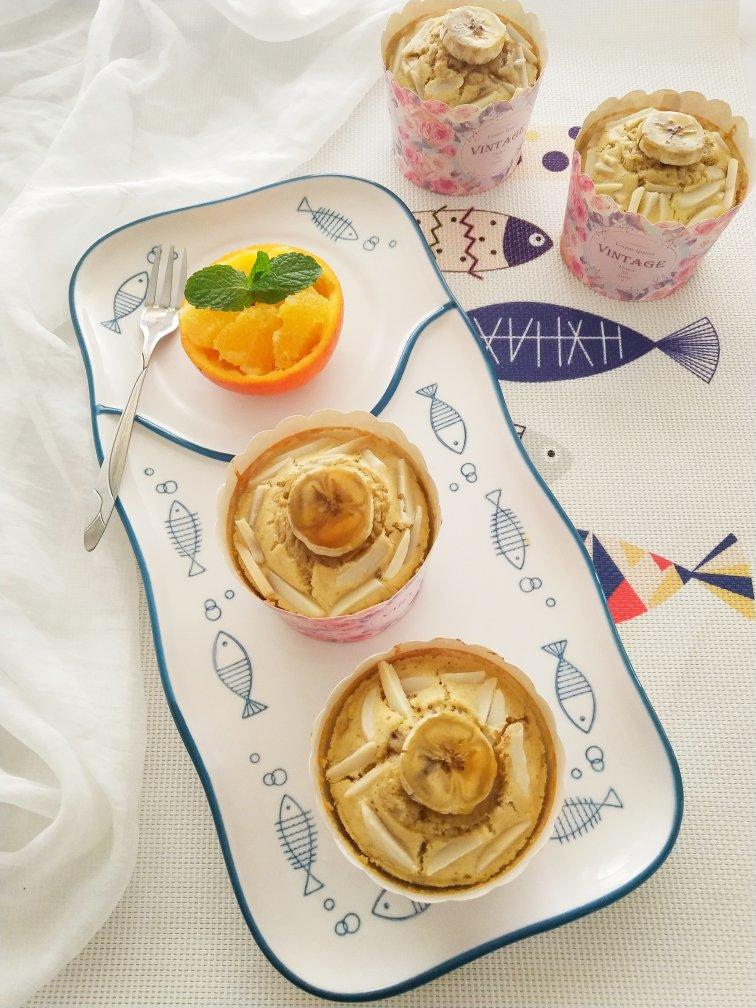 焦糖香蕉杯子蛋糕