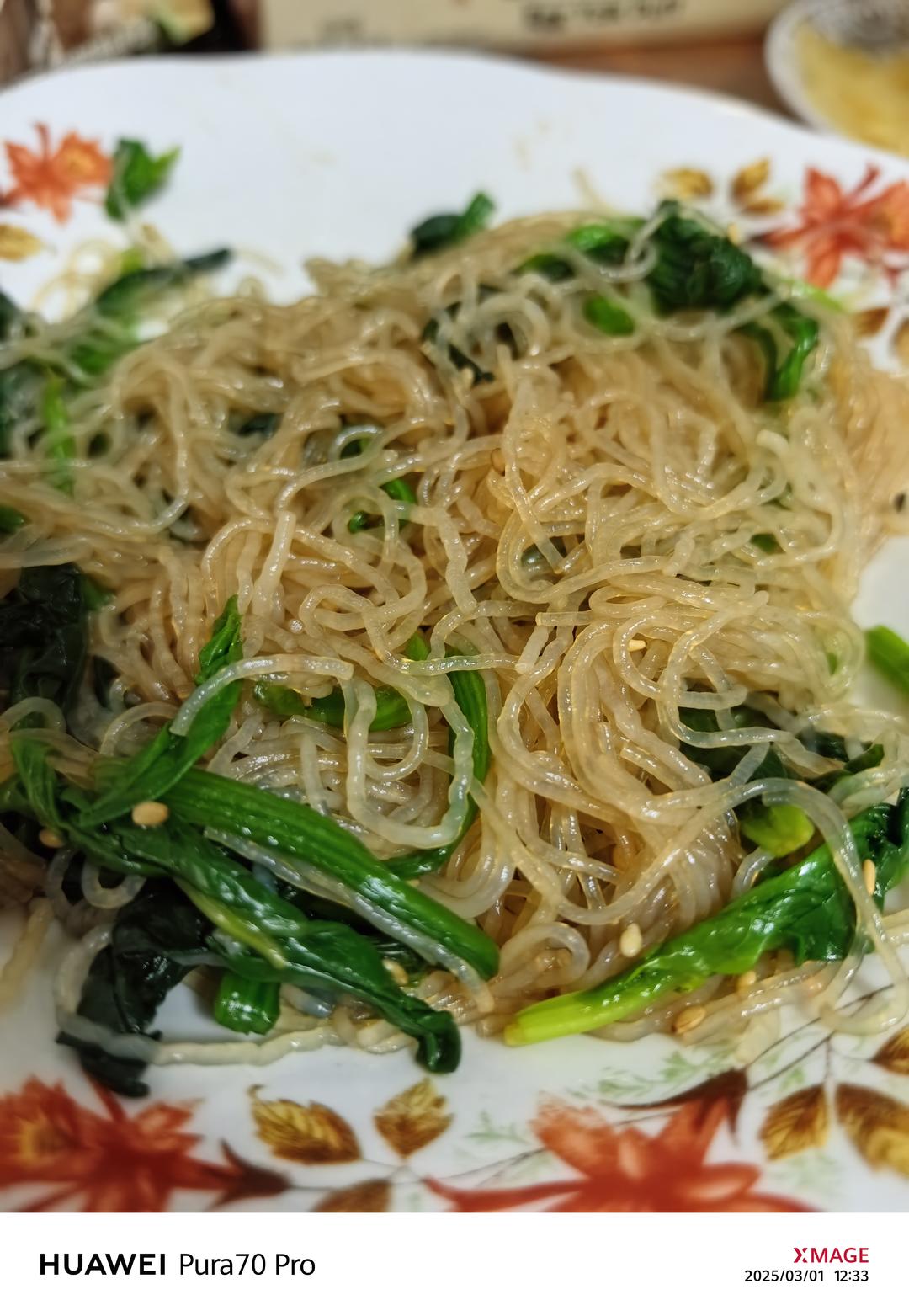 冬天吃的菠菜拌粉丝