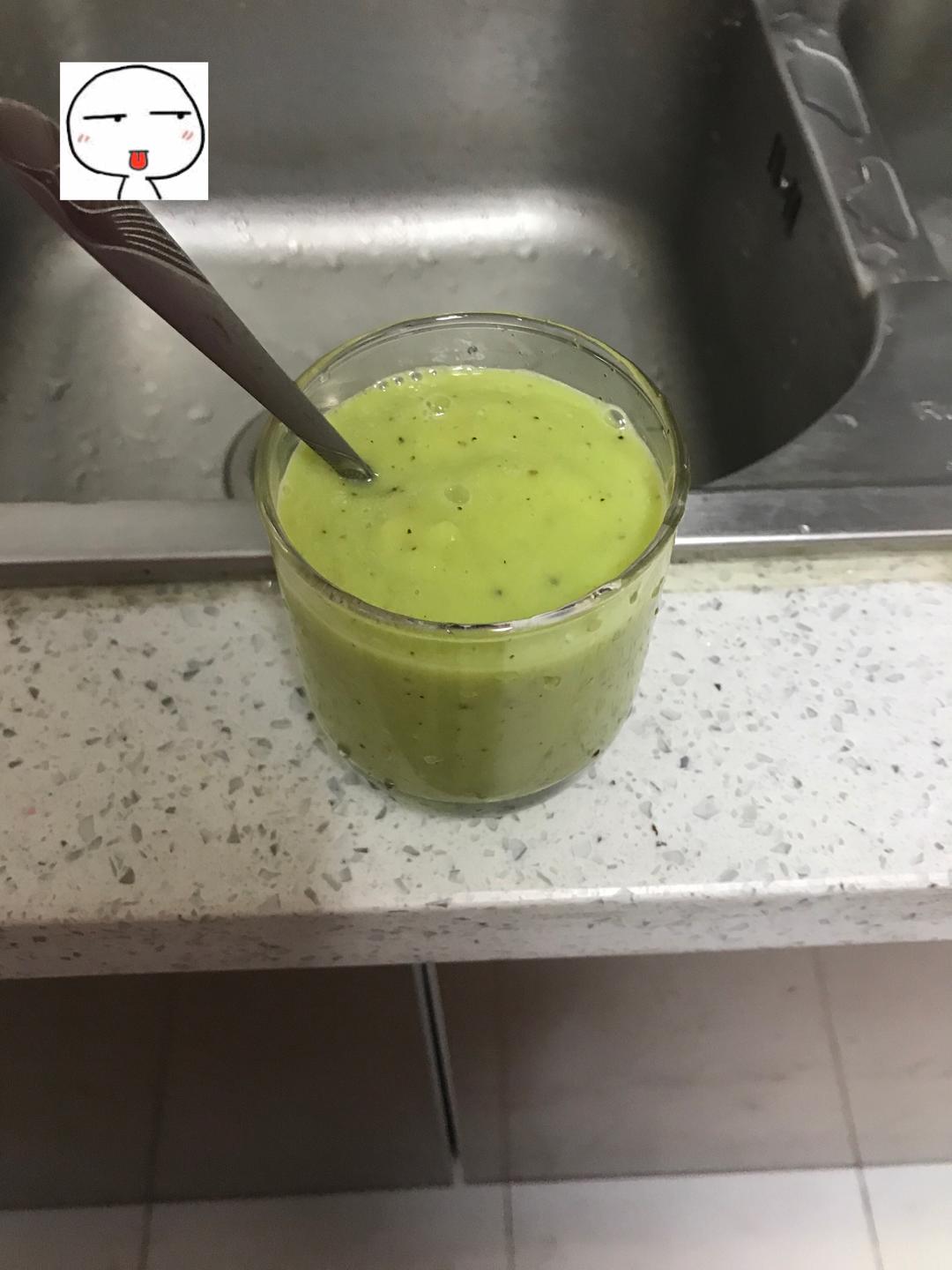 牛油果混合果汁的做法