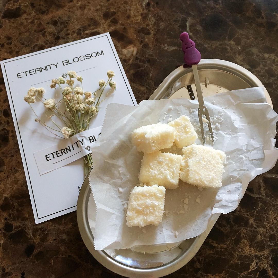 完胜85度C牛奶椰丝小方