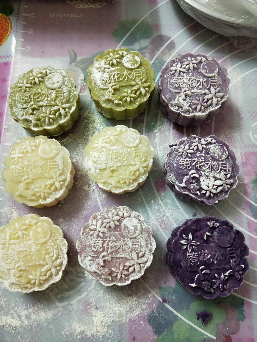 绝世好方！不开裂不粘手港式冰皮月饼（附奶黄馅做法）