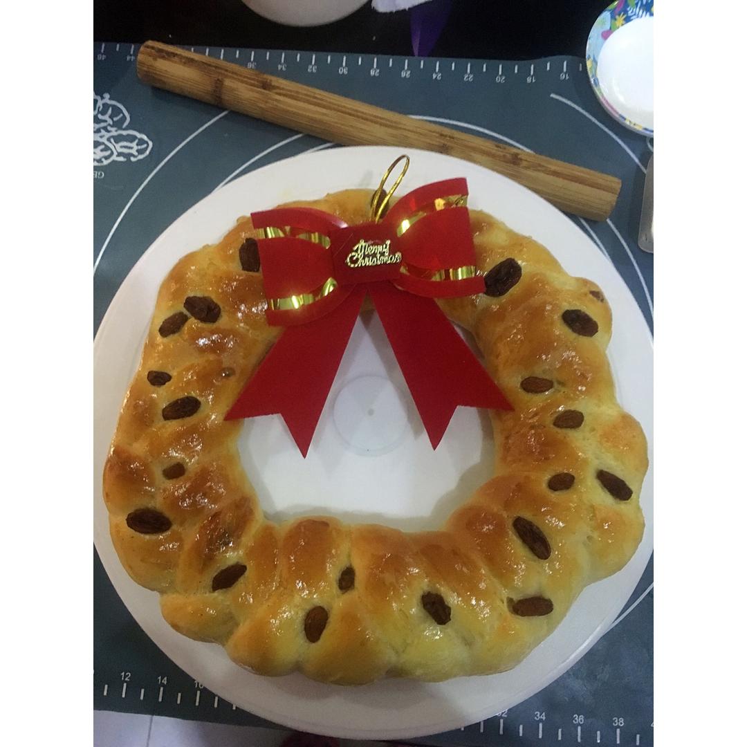 圣诞花环面包