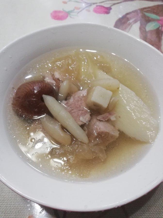 麦冬茯苓炖瘦肉