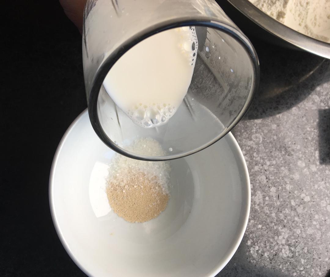 纯奶手撕吐司的做法 步骤1