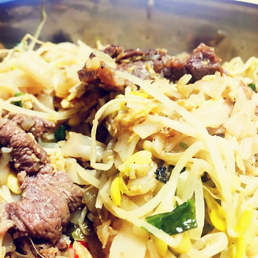 牛肉炒河粉