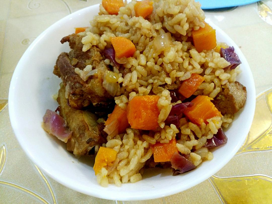 喷香排骨焖饭（爆好吃）