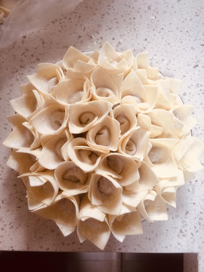 馄饨（两种包法）