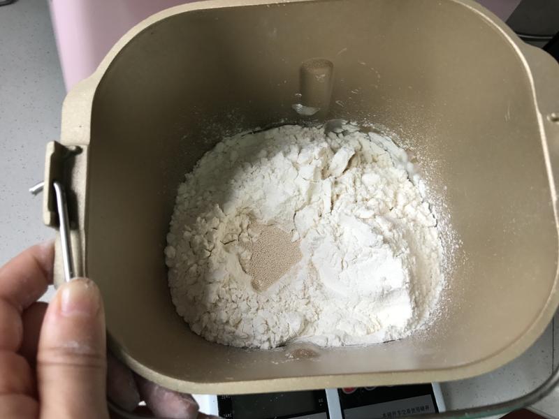 纯奶手撕吐司的做法 步骤1