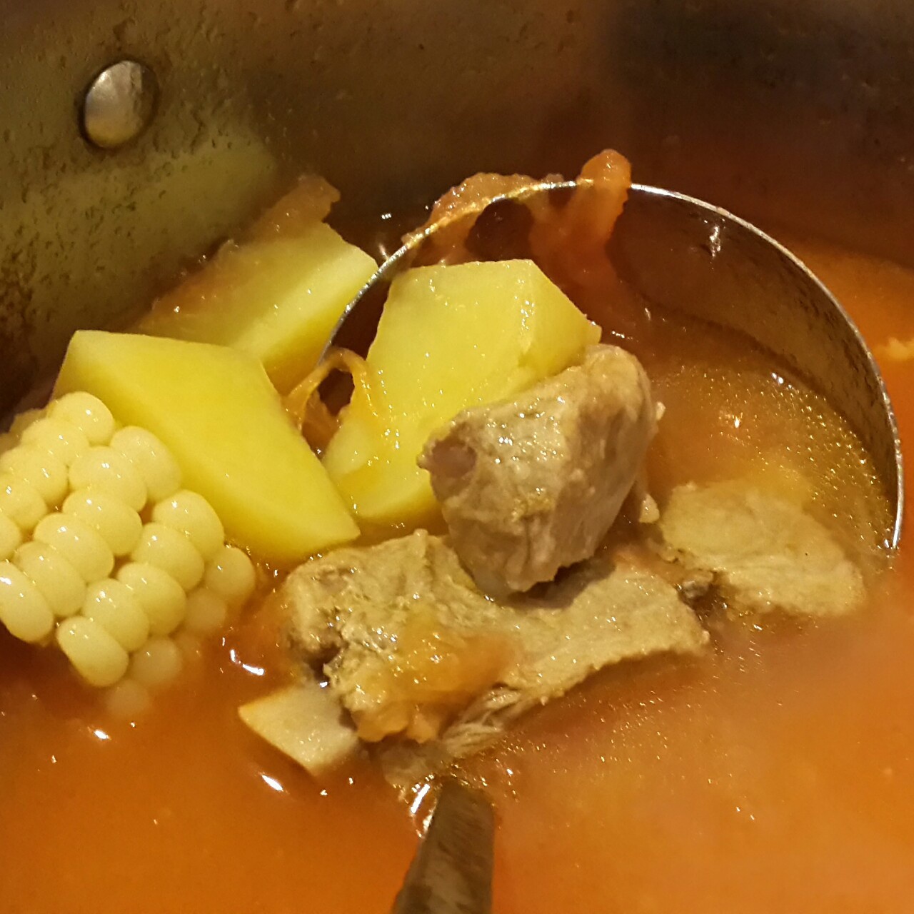 番茄土豆玉米排骨汤